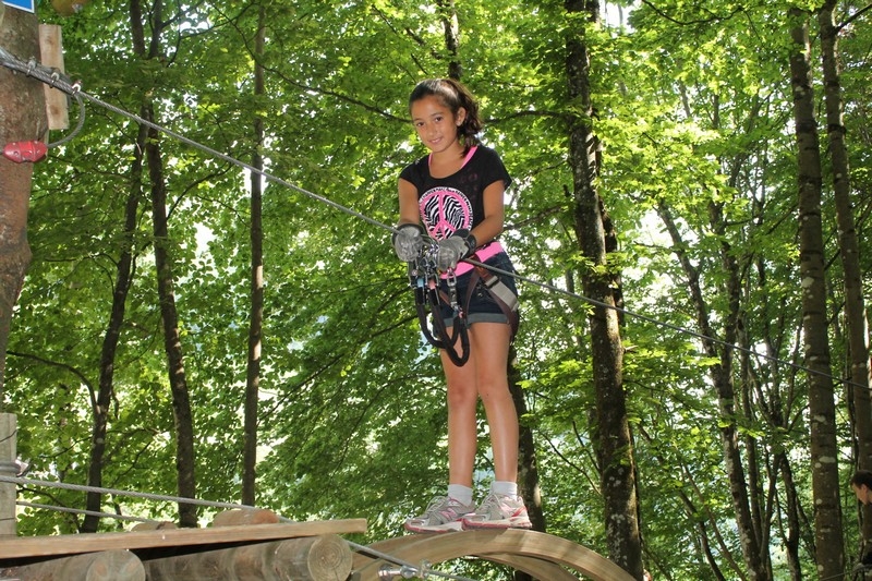Village Camps International Summer Camp Leysin, Switzerland 2025-08-09 https://www.villagecamps.com/journals_admin/images/700-40-accrobranchee (21).jpg